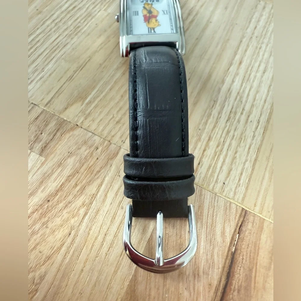 Rare Vintage R.N.K.P. Disney Winnie the Pooh curvex watch NEW BATTERY